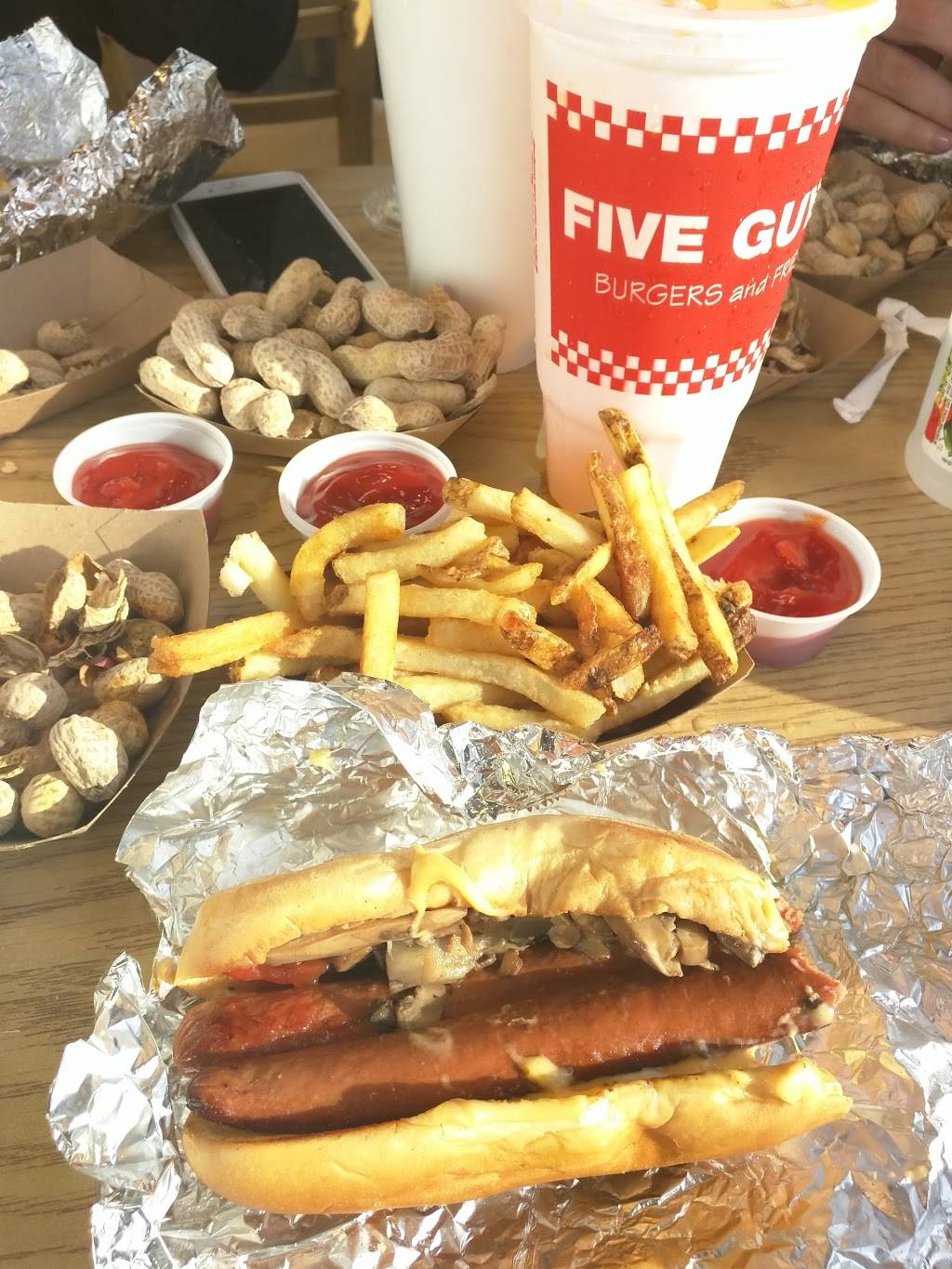 Five Guys | meal takeaway | 865 York Mills Rd, North York, ON M3B 1Y6, Canada | 6473474510 OR +1 647-347-4510