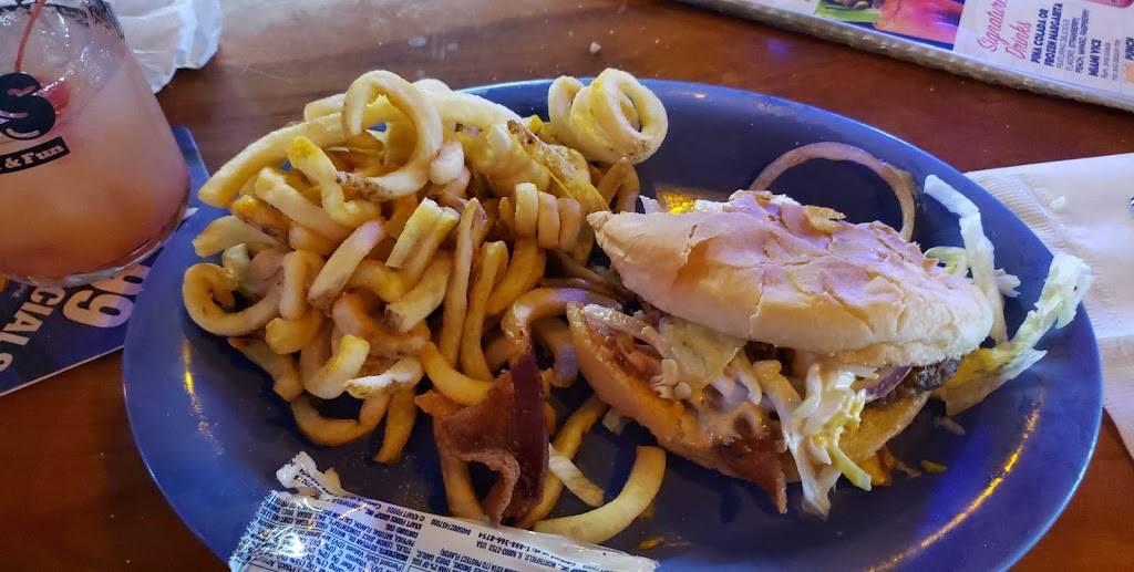 Toots Good Food & Fun Restaurant | restaurant | 860 NW Broad St, Murfreesboro, TN 37129, USA | 6158981301 OR +1 615-898-1301