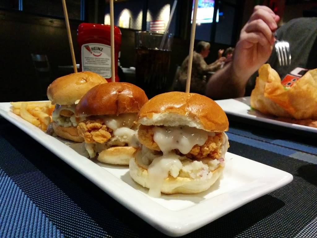 Distill - A Local Bar - Centennial | restaurant | 6430 N Durango Dr, Las Vegas, NV 89149, USA | 7027222999 OR +1 702-722-2999