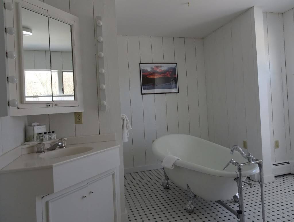 The Stowehof | restaurant | 434 Edson Hill Rd, Stowe, VT 05672, USA | 8022539722 OR +1 802-253-9722