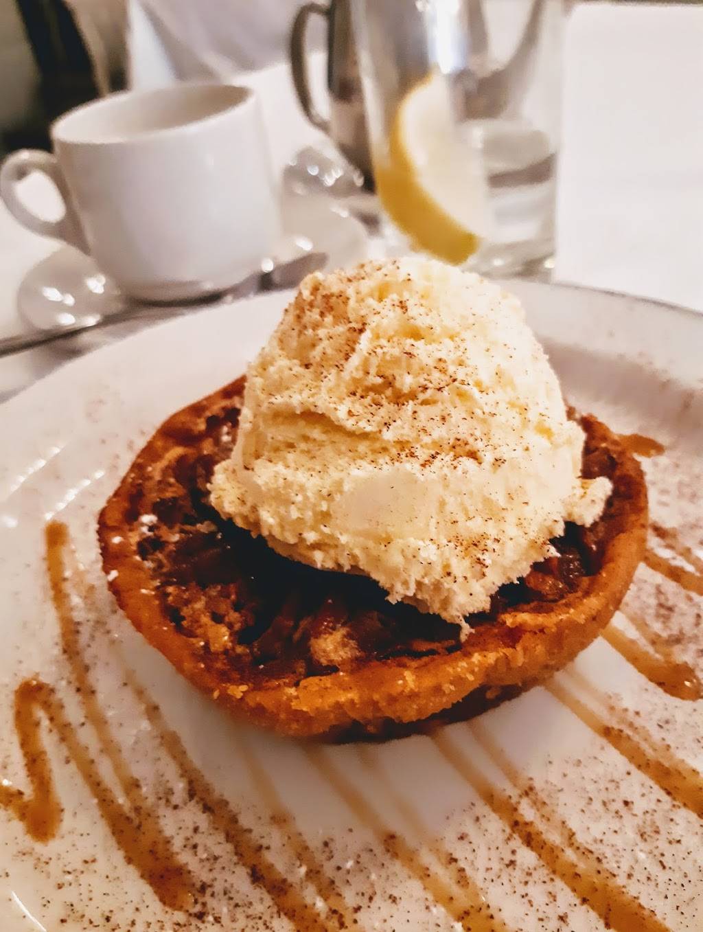 Philoxenia Greek Cuisine | restaurant | 8199 Yonge St, Thornhill, ON L3T 2C6, Canada | 9058866566 OR +1 905-886-6566