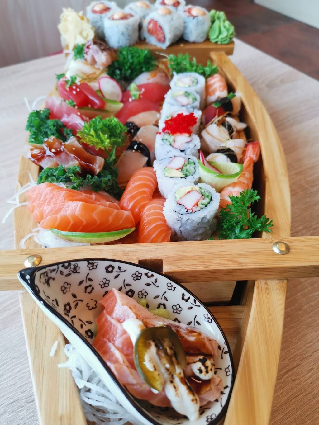 Araya Sushi | restaurant | 6040 Hwy 7, Markham, ON L3P 3A8, Canada | 9052016669 OR +1 905-201-6669