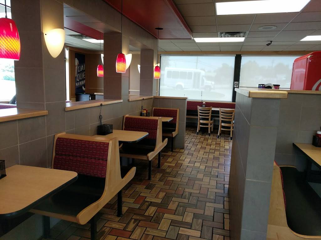 Dairy Queen Grill & Chill | restaurant | 1317 S Jackson St, Salem, IN 47167, USA | 8128831258 OR +1 812-883-1258