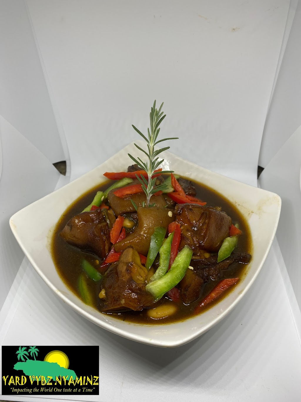 Yard Vybz Nyaminz And Catering | restaurant | Suite 20/23, Dimmick Plaza Shopping Center, West Chester Township, OH 45241, USA | 5138471013 OR +1 513-847-1013