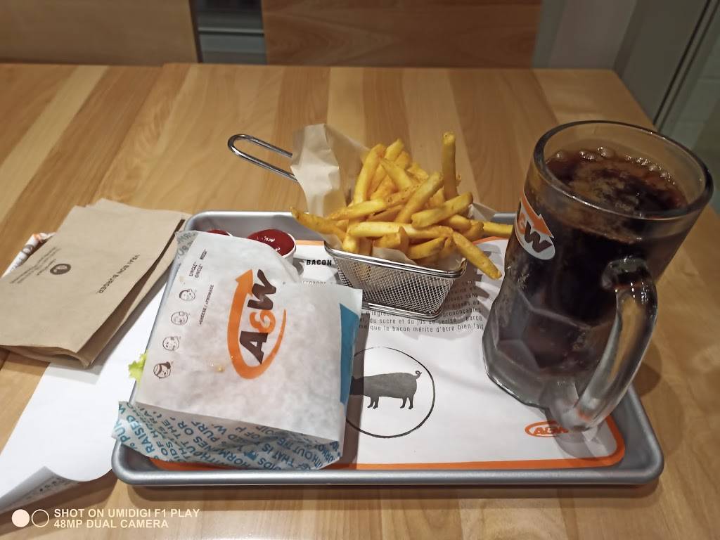 A&W | restaurant | 7610 Boulevard Newman, LaSalle, QC H8N 1X8, Canada | 5143687770 OR +1 514-368-7770