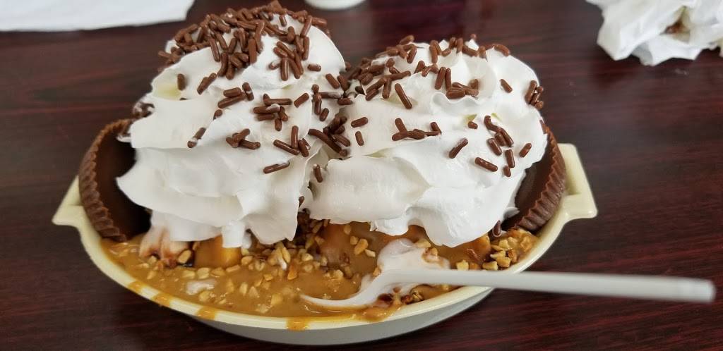 Campbells Dairyland | restaurant | 200 S Parsons Ave, Brandon, FL 33511, USA | 8136851189 OR +1 813-685-1189