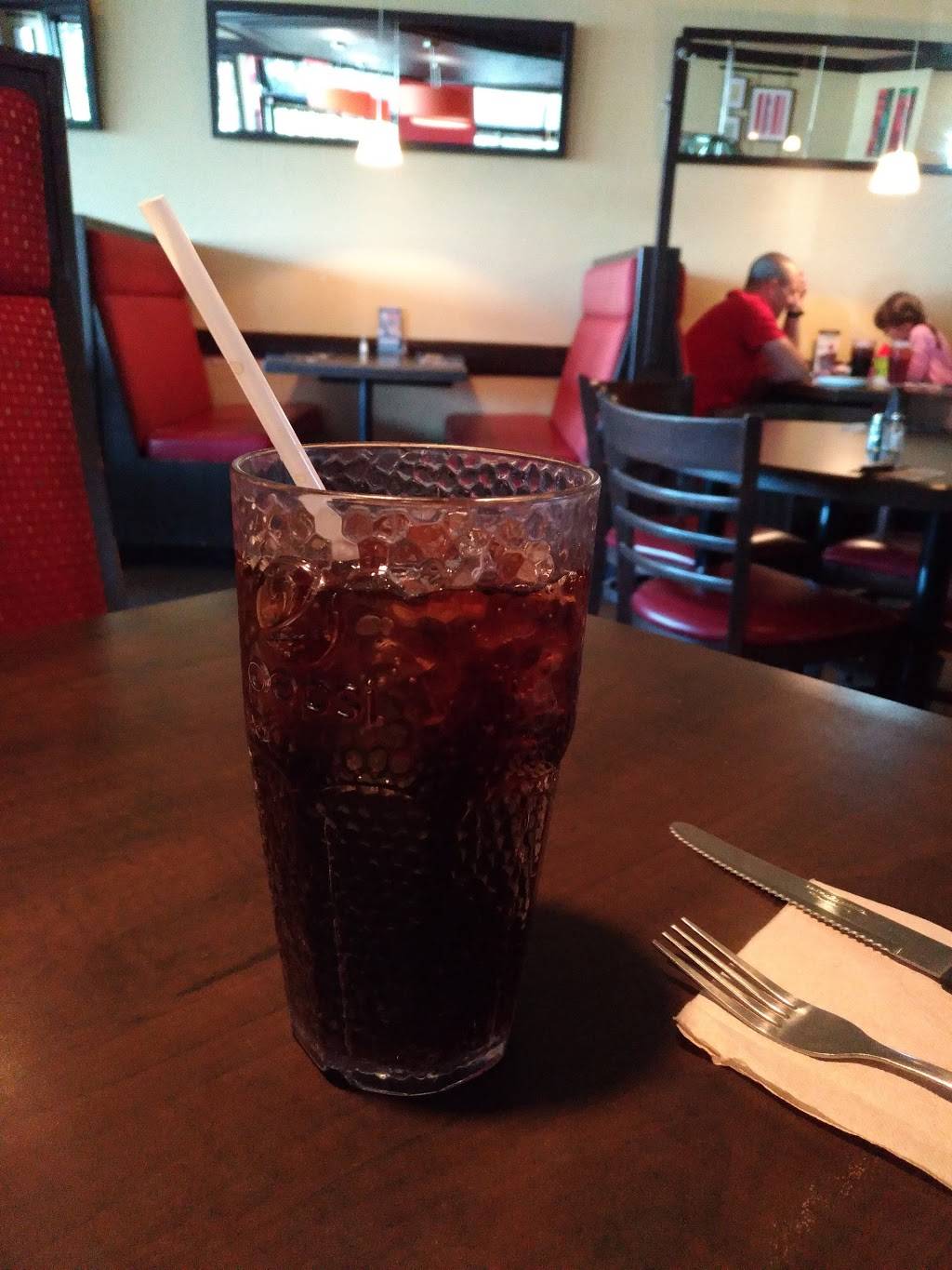 Pizza Hut | meal delivery | 475 Boulevard Saint-Joseph, Drummondville, QC J2C 2B5, Canada | 8194752222 OR +1 819-475-2222