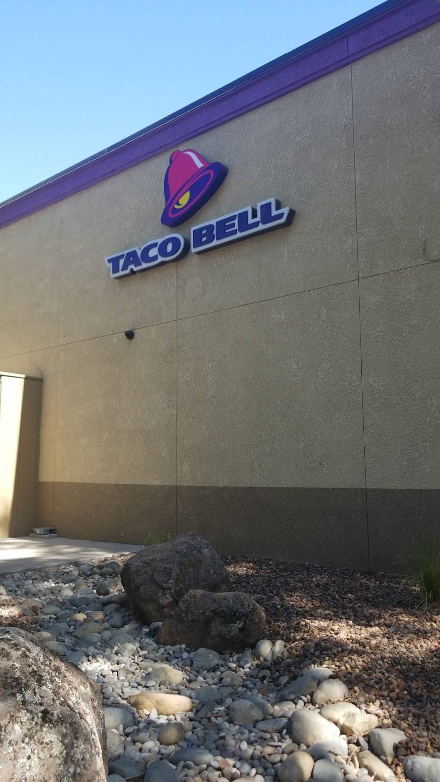 Taco Bell | meal takeaway | 45 E Harding Way, Stockton, CA 95204, USA | 2099432782 OR +1 209-943-2782