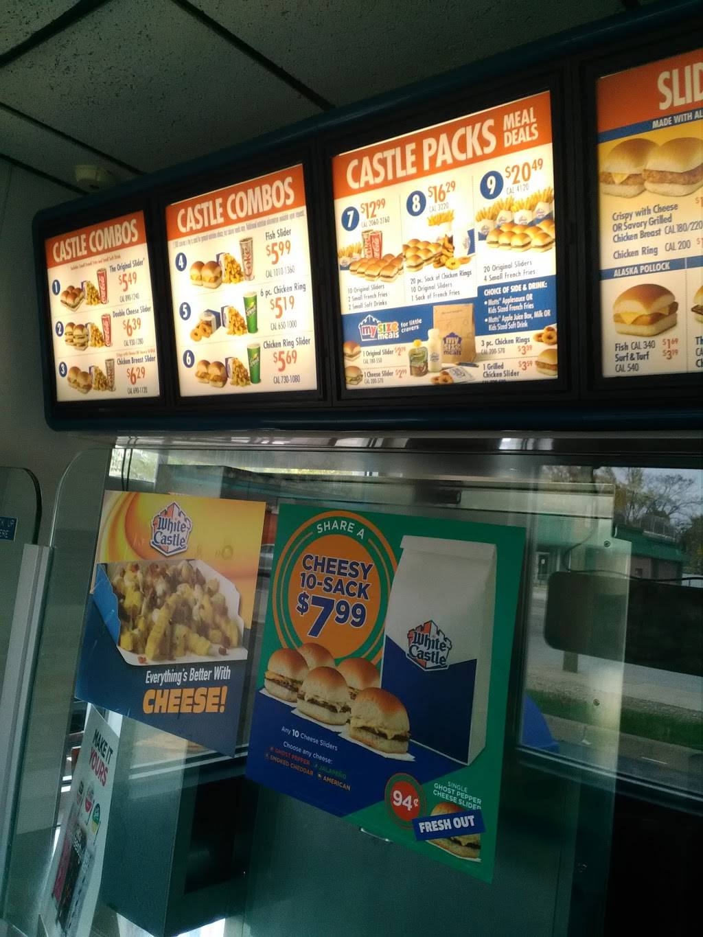 White Castle | restaurant | 2735 W Davison St, Detroit, MI 48238, USA | 3138656079 OR +1 313-865-6079