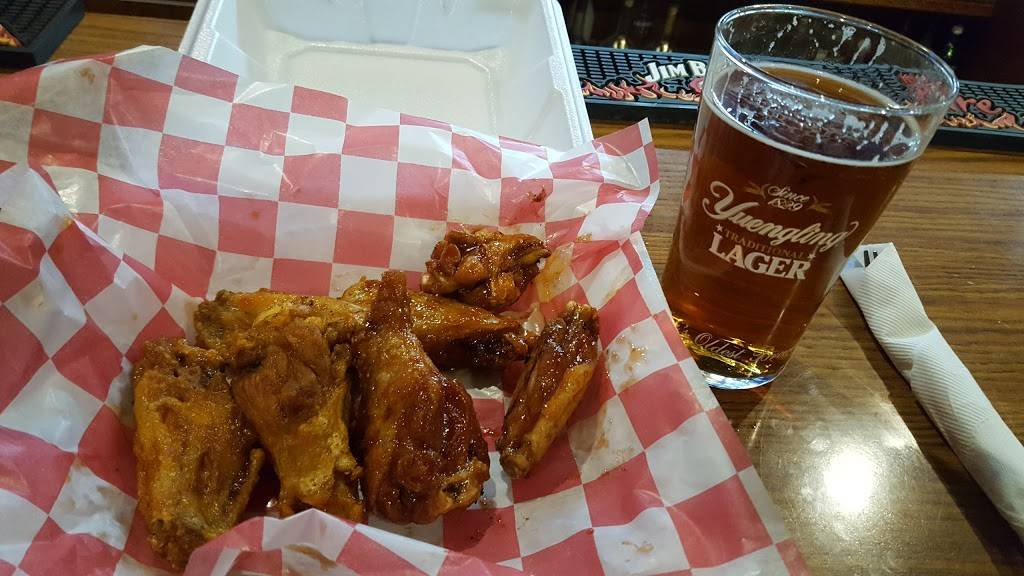 Taps Pub | restaurant | 124 Green Dr, Avilla, IN 46710, USA | 2608973331 OR +1 260-897-3331