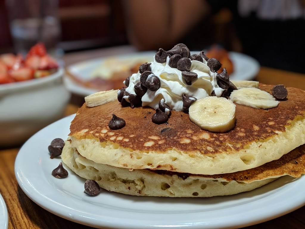 Dennys | restaurant | 25 Woodstream Blvd, Woodbridge, ON L4L 7Y8, Canada | 9056058168 OR +1 905-605-8168