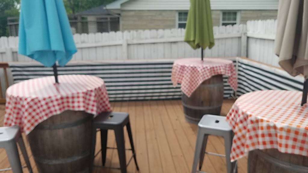 Headquarters BBQ | restaurant | 2700 W State Hwy 22, Crestwood, KY 40014, USA | 5026181765 OR +1 502-618-1765