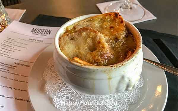 MODERN Oyster Bar + Chophouse | restaurant | 10050 N Scottsdale Rd #127, Scottsdale, AZ 85253, USA | 4805311400 OR +1 480-531-1400