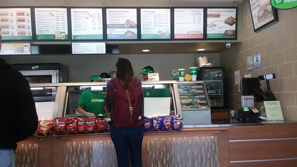 Subway Restaurants | restaurant | 297 E Highland Ave, San Bernardino, CA 92404, USA | 9098861133 OR +1 909-886-1133