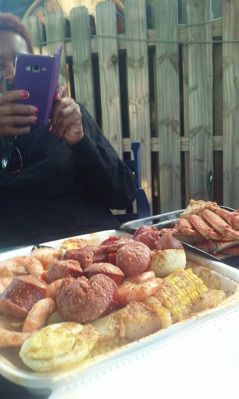 Duvals Bar | restaurant | 675 Opelika Rd, Auburn, AL 36830, USA | 3345217337 OR +1 334-521-7337