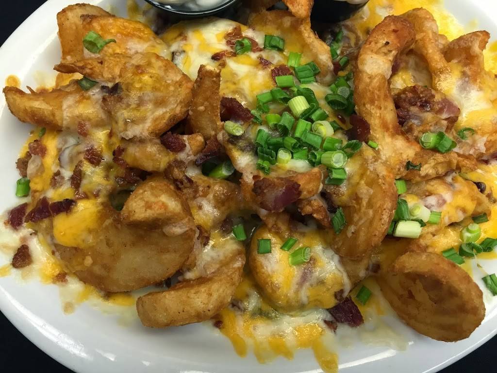 Skybox Restaurant and Bar | restaurant | 5605 E River Rd, Tucson, AZ 85750, USA | 5205297180 OR +1 520-529-7180