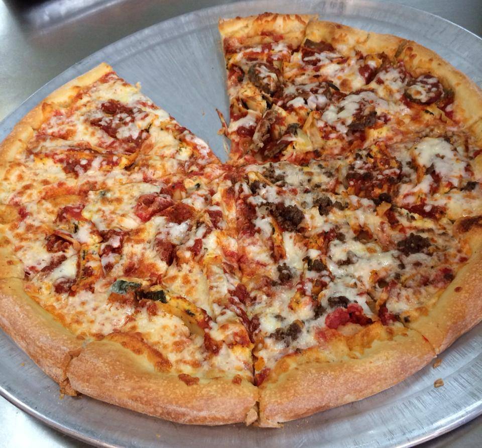 Thats Amore Pizza | restaurant | 105 N Main St, Crystal Lake, IL 60014, USA | 8154447200 OR +1 815-444-7200