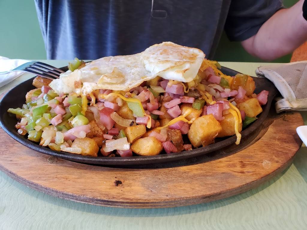 The Chicken Coop | restaurant | 1006 Spring Creek Ln #B7, Fort Collins, CO 80526, USA | 9706893485 OR +1 970-689-3485