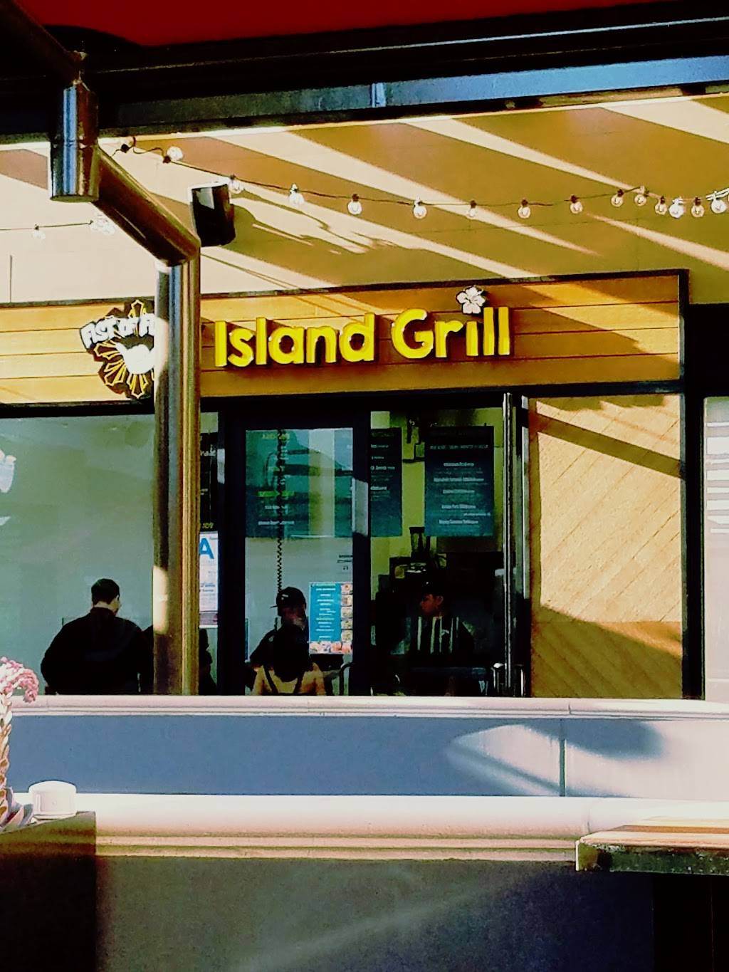 Fist of Fusion Island Grill | restaurant | 6801 Hollywood Blvd #315B, Los Angeles, CA 90028, USA | 3233785536 OR +1 323-378-5536