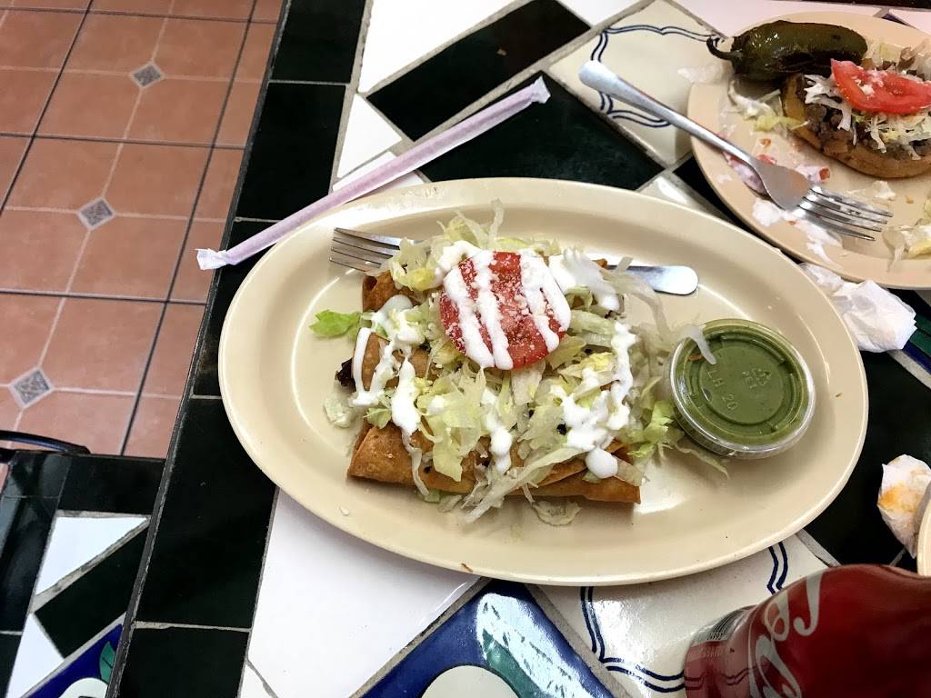 Taqueria Poncitlan | restaurant | 4710 N Grand Ave, Covina, CA 91724, USA | 6269380362 OR +1 626-938-0362