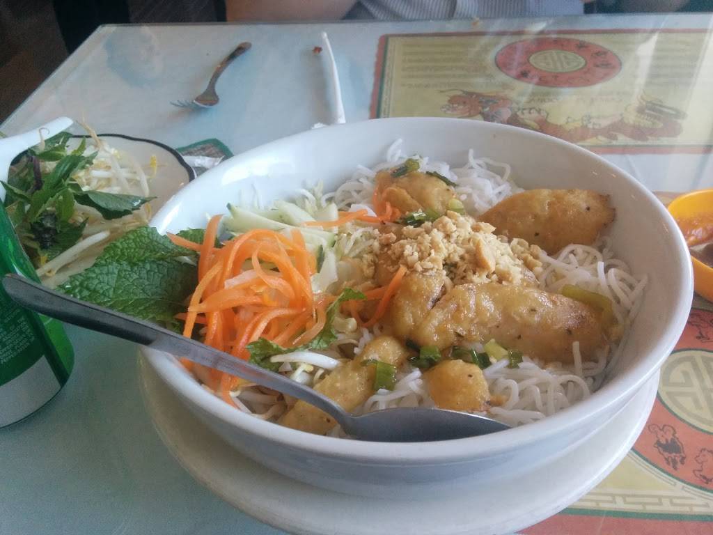 Pho Dalat Restaurant | restaurant | 1575 Middlesex St, Lowell, MA 01851, USA | 9782750022 OR +1 978-275-0022