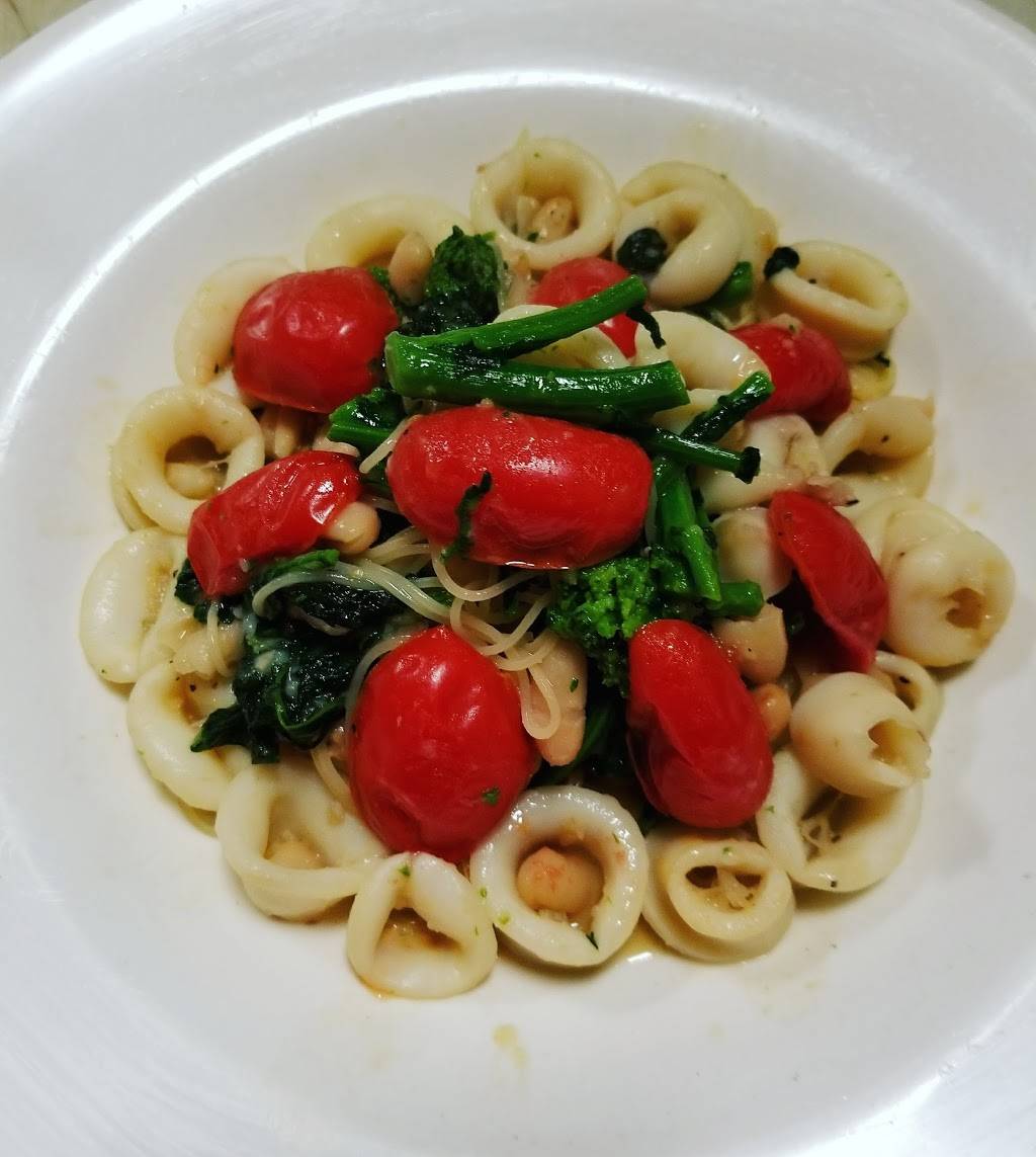 Piccolinos | restaurant | 552 Broadway, Bayonne, NJ 07002, USA | 2014368800 OR +1 201-436-8800