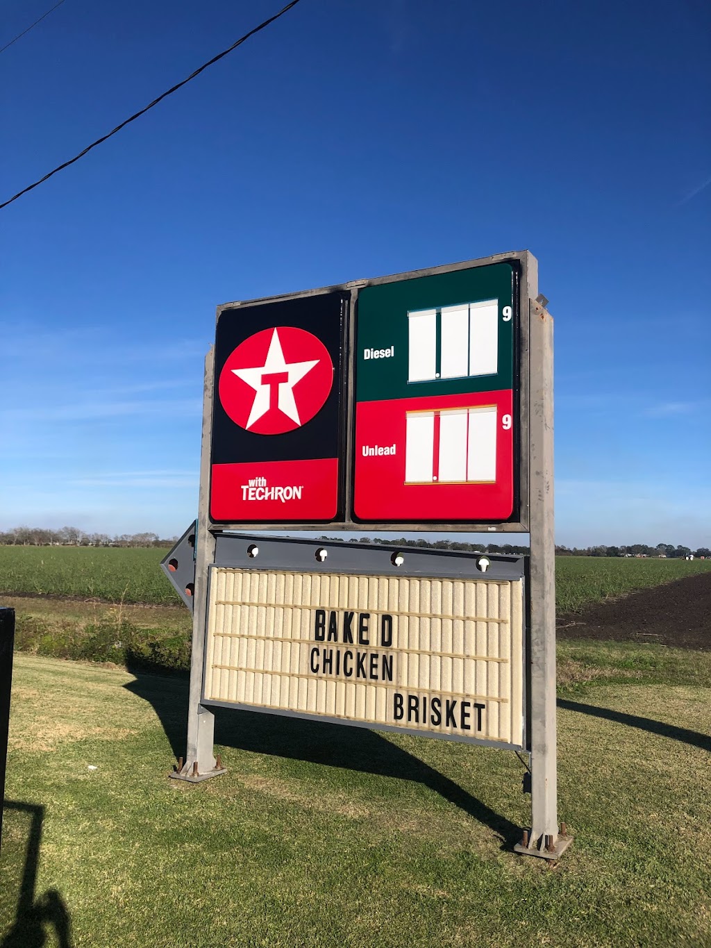 Port Quick Shop | restaurant | 4307 S Lewis St, New Iberia, LA 70560, USA | 3373670378 OR +1 337-367-0378