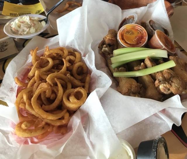 Wings Etc. | restaurant | 6502 N Grape Rd, Mishawaka, IN 46545, USA | 5742730088 OR +1 574-273-0088