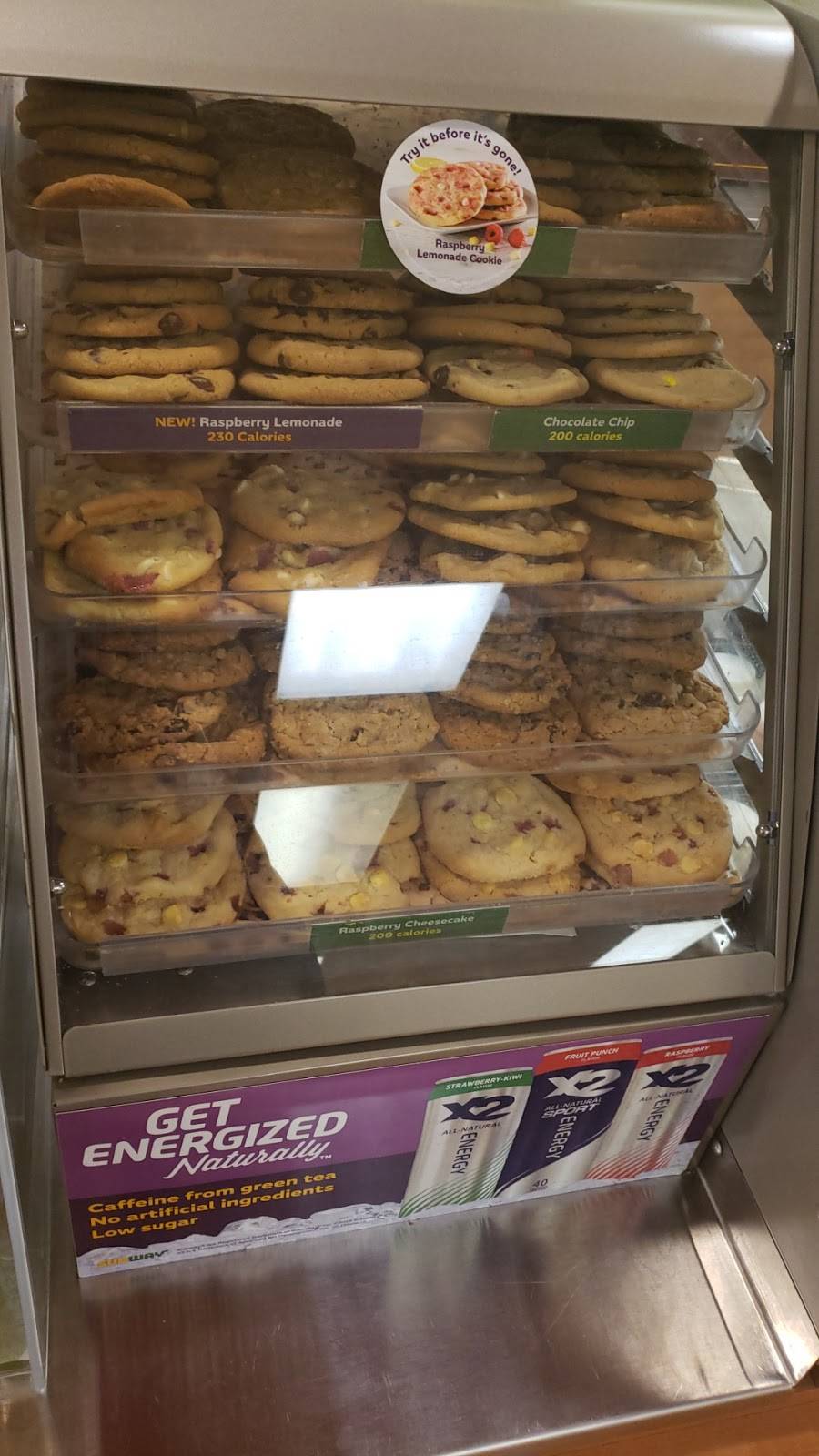 Subway | restaurant | 6071 Outer Dr W, Detroit, MI 48235, USA | 3133078810 OR +1 313-307-8810