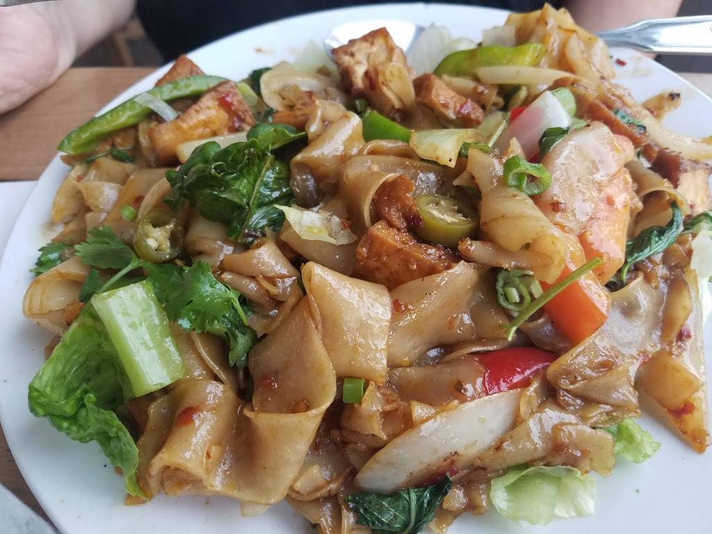 Diho Siam | restaurant | 27001 La Paz Rd #100, Mission Viejo, CA 92691, USA | 9495971550 OR +1 949-597-1550