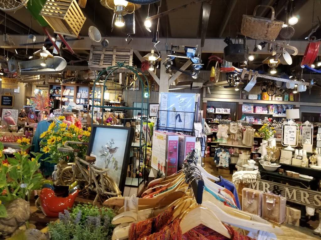 Cracker Barrel Old Country Store | restaurant | 35 S Willowdale Dr Ste 1822, Lancaster, PA 17602, USA | 7172908100 OR +1 717-290-8100