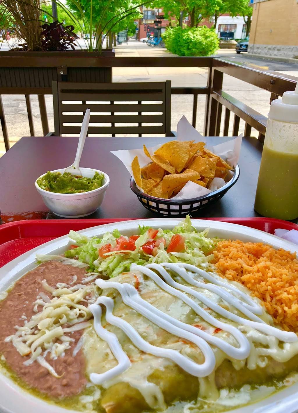 Edgewater Tacos | restaurant | 5624 N Broadway, Chicago, IL 60660, USA | 7739440847 OR +1 773-944-0847