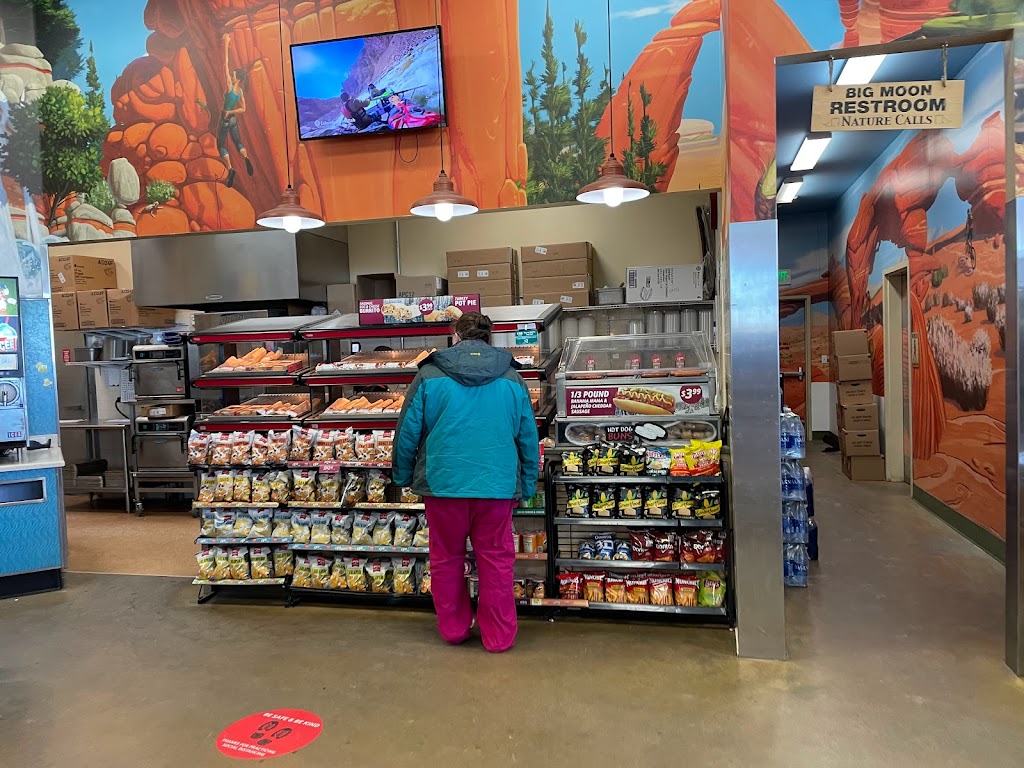 Maverik Adventures First Stop | restaurant | 901 N Penrod Rd, Show Low, AZ 85901, USA | 9285321803 OR +1 928-532-1803