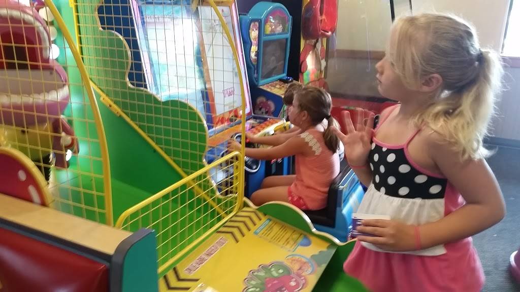 Chuck E. Cheeses | restaurant | 82 Buckland St, Manchester, CT 06040, USA | 8606493857 OR +1 860-649-3857