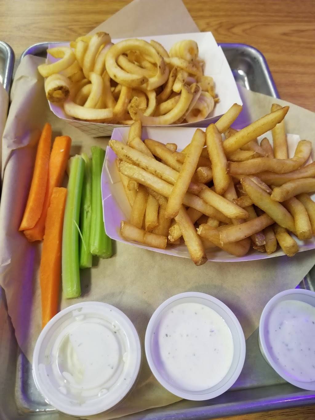 Wing House Grill Watkinsville | restaurant | 64 N Main St, Watkinsville, GA 30677, USA | 7067056370 OR +1 706-705-6370