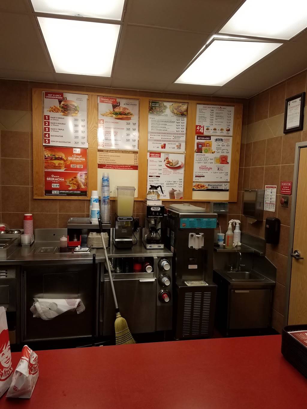 Wendys | restaurant | 1100 Berryville Ave, Winchester, VA 22601, USA | 5406670161 OR +1 540-667-0161