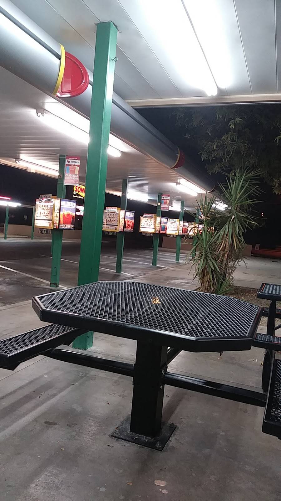 Sonic Drive-In | restaurant | 3330 E Thomas Rd, Phoenix, AZ 85018, USA | 6022240830 OR +1 602-224-0830