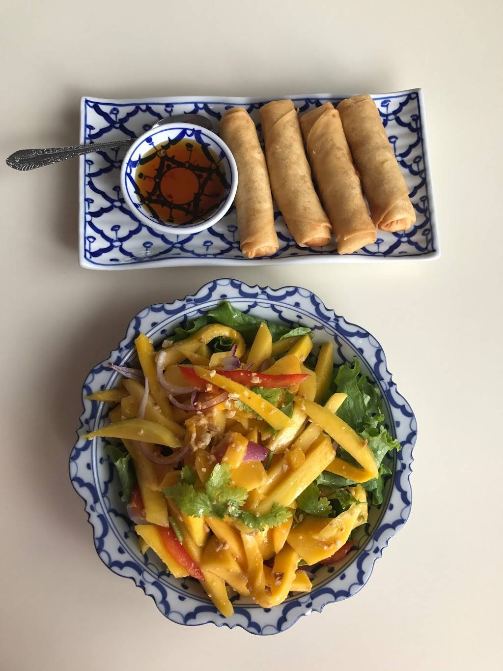 Chaopaya Thai Restaurant | restaurant | 168 Dunlop St E, Barrie, ON L4M 1B2, Canada | 7057339918 OR +1 705-733-9918