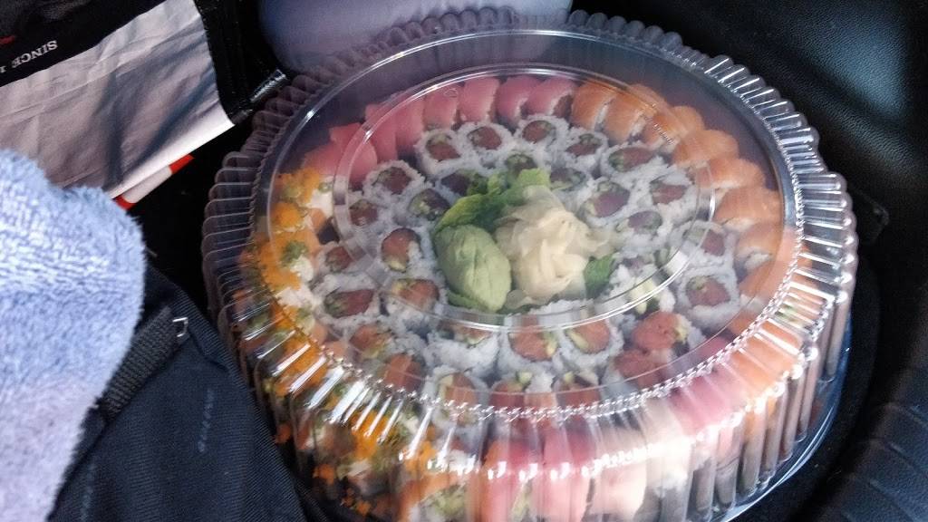 Sushi Maki | restaurant | 15710 1st Ave S, Burien, WA 98148, USA | 2062426400 OR +1 206-242-6400