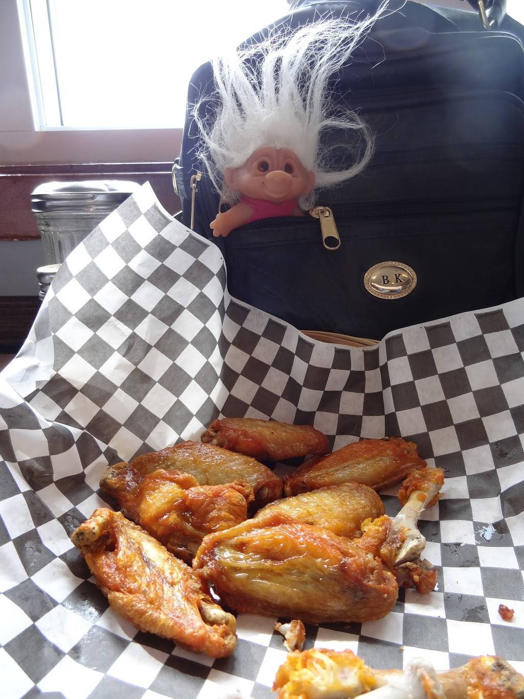 Le Valois | restaurant | 900 Rue Daigneault, Acton Vale, QC J0H 1A0, Canada | 4503660456 OR +1 450-366-0456