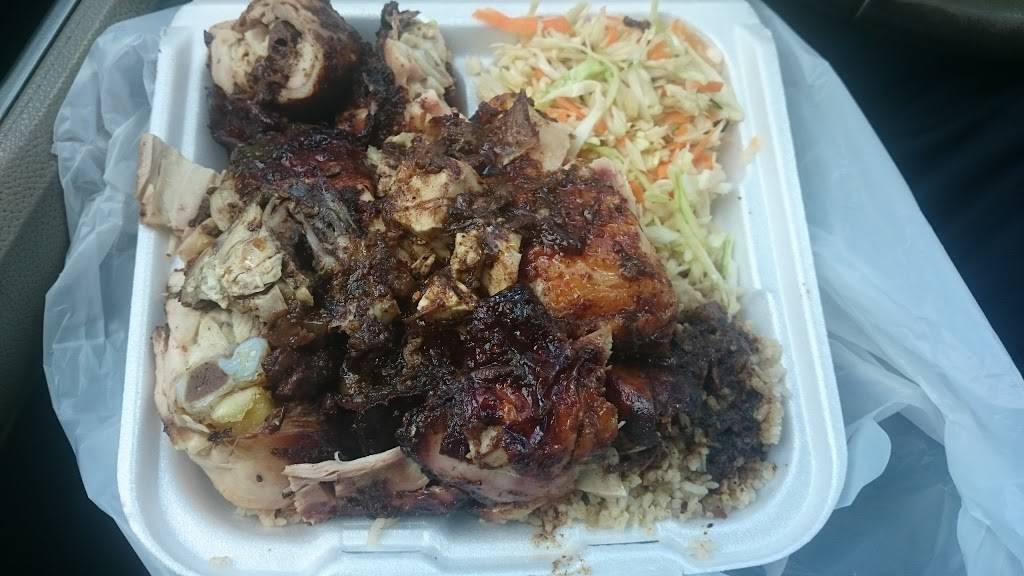 Benjies Jamaican Restaurant | restaurant | 1488 Albany Ave, Hartford, CT 06112, USA | 8602449974 OR +1 860-244-9974