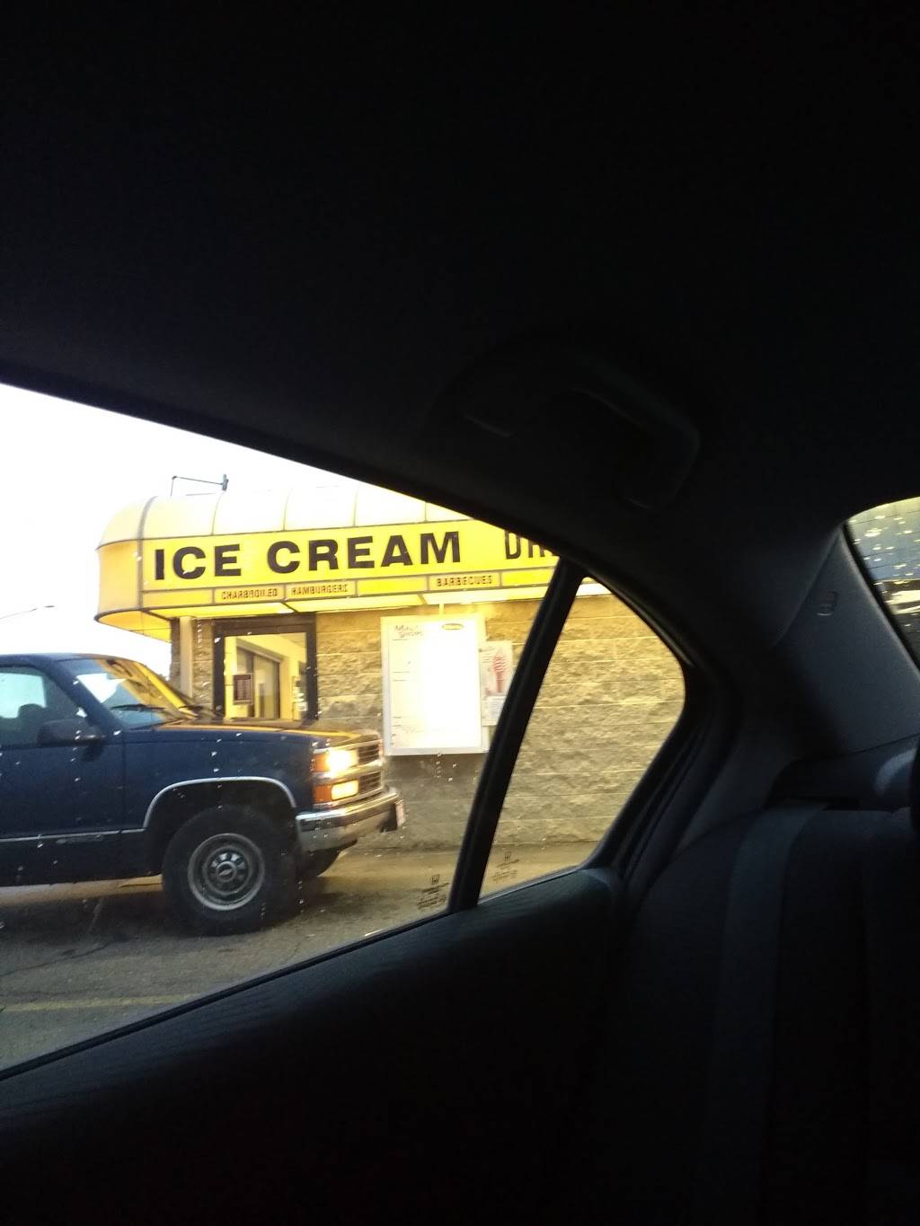 Malt Shops | restaurant | 2004 Scioto Trail, Portsmouth, OH 45662, USA | 7403536665 OR +1 740-353-6665