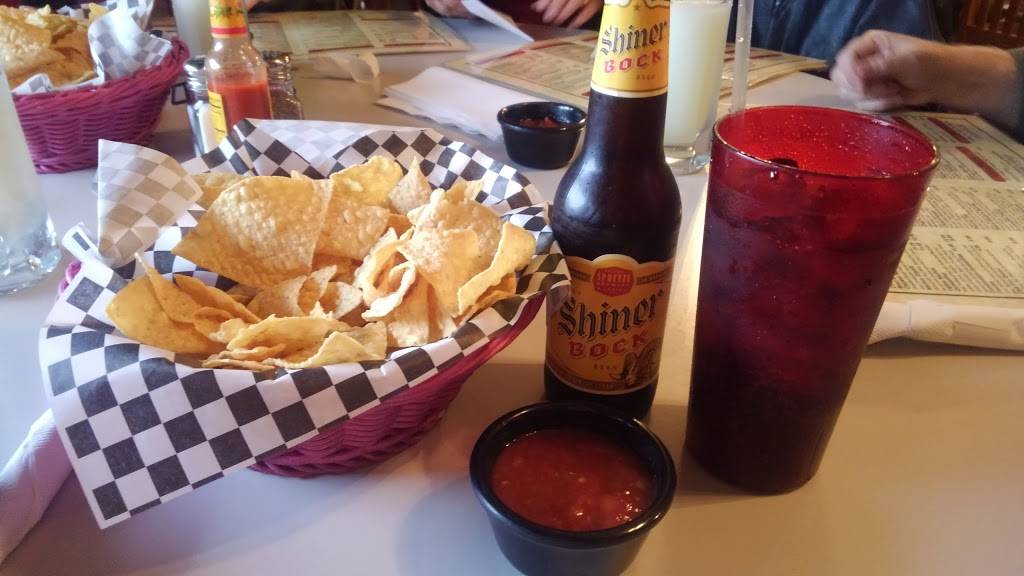 Kents Tex-Mex | restaurant | 2900 Woodlawn Blvd, Denison, TX 75020, USA | 9033370448 OR +1 903-337-0448