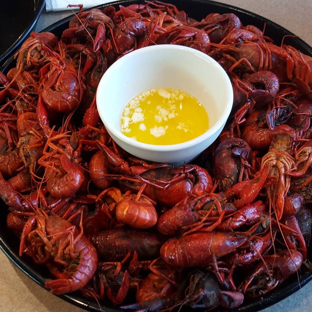 Verna Maes Poboys, Seafood and More | restaurant | 16010 West Rd, Houston, TX 77095, USA | 8326744976 OR +1 832-674-4976