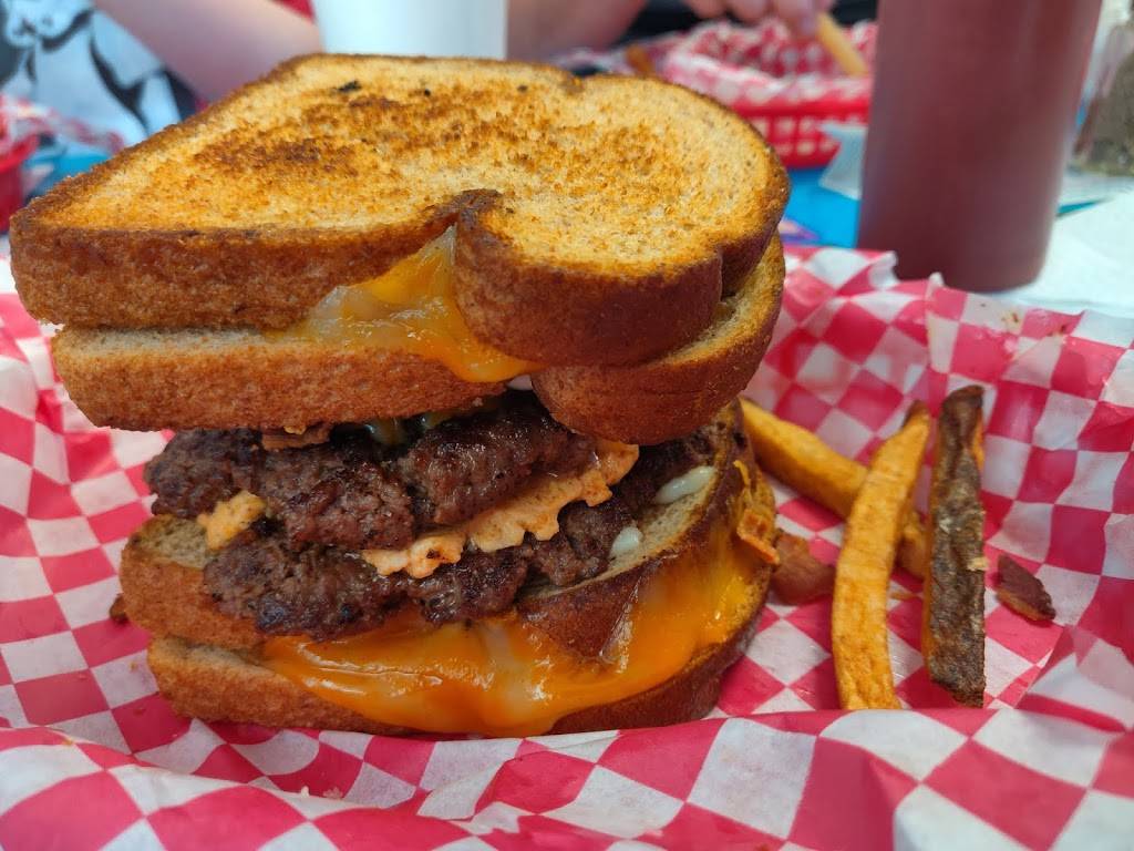 Flos Burger Diner | restaurant | 19322 E Admiral Pl, Catoosa, OK 74015, USA | 9187394858 OR +1 918-739-4858