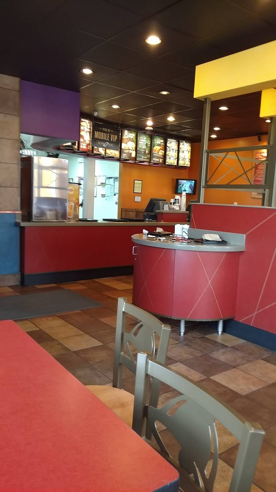 Taco Bell | restaurant | 138 US-641, Camden, TN 38320, USA | 7315842646 OR +1 731-584-2646