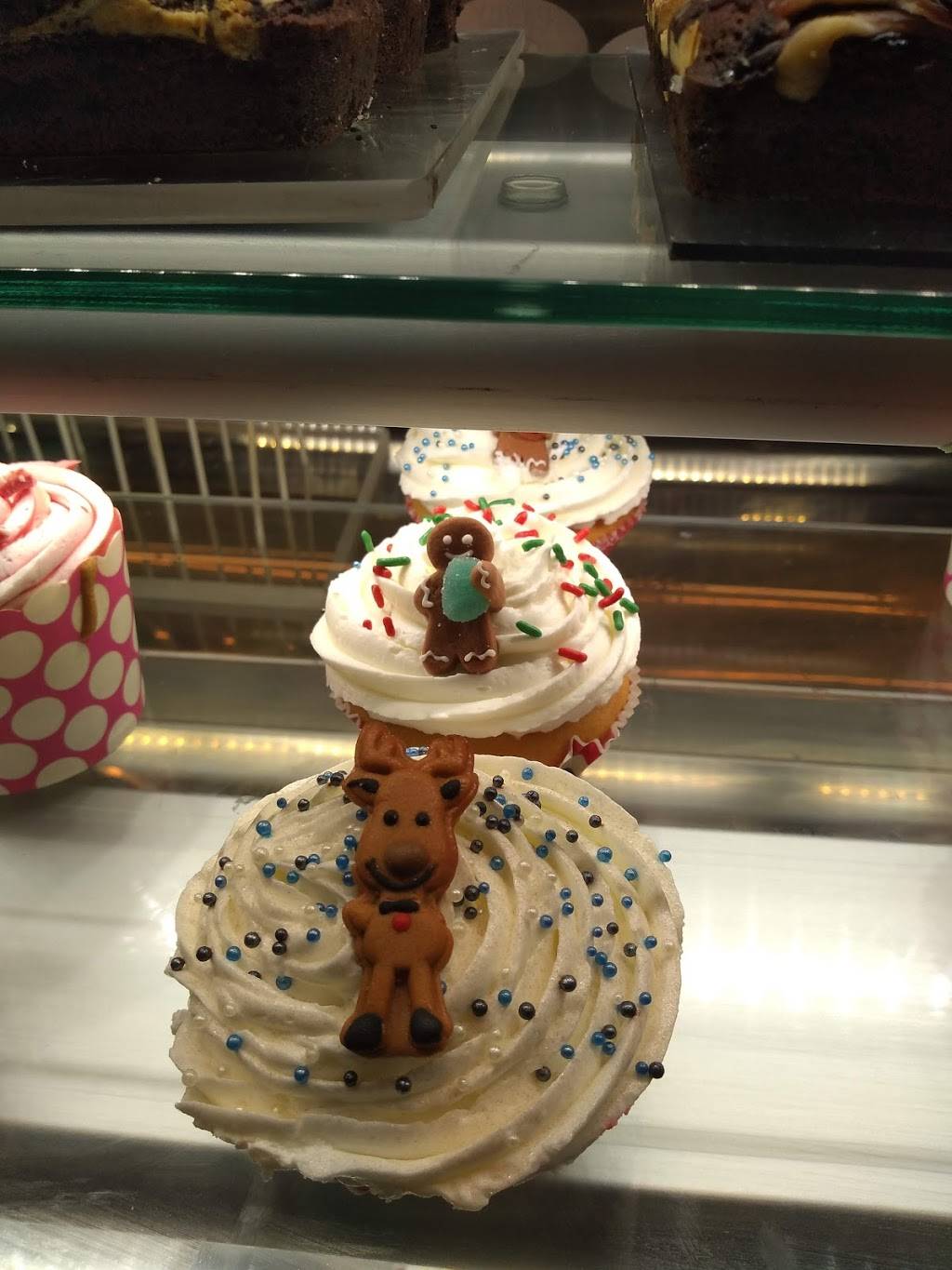 Candy & Cones | restaurant | 3555 S Ocean Dr, Hollywood, FL 33019, USA | 9546026000 OR +1 954-602-6000