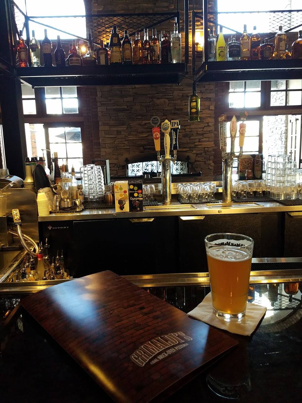 Grimaldis Pizzeria | restaurant | The Shoppes at Casa Paloma, 7131 W Ray Rd #23, Chandler, AZ 85226, USA | 4807851600 OR +1 480-785-1600