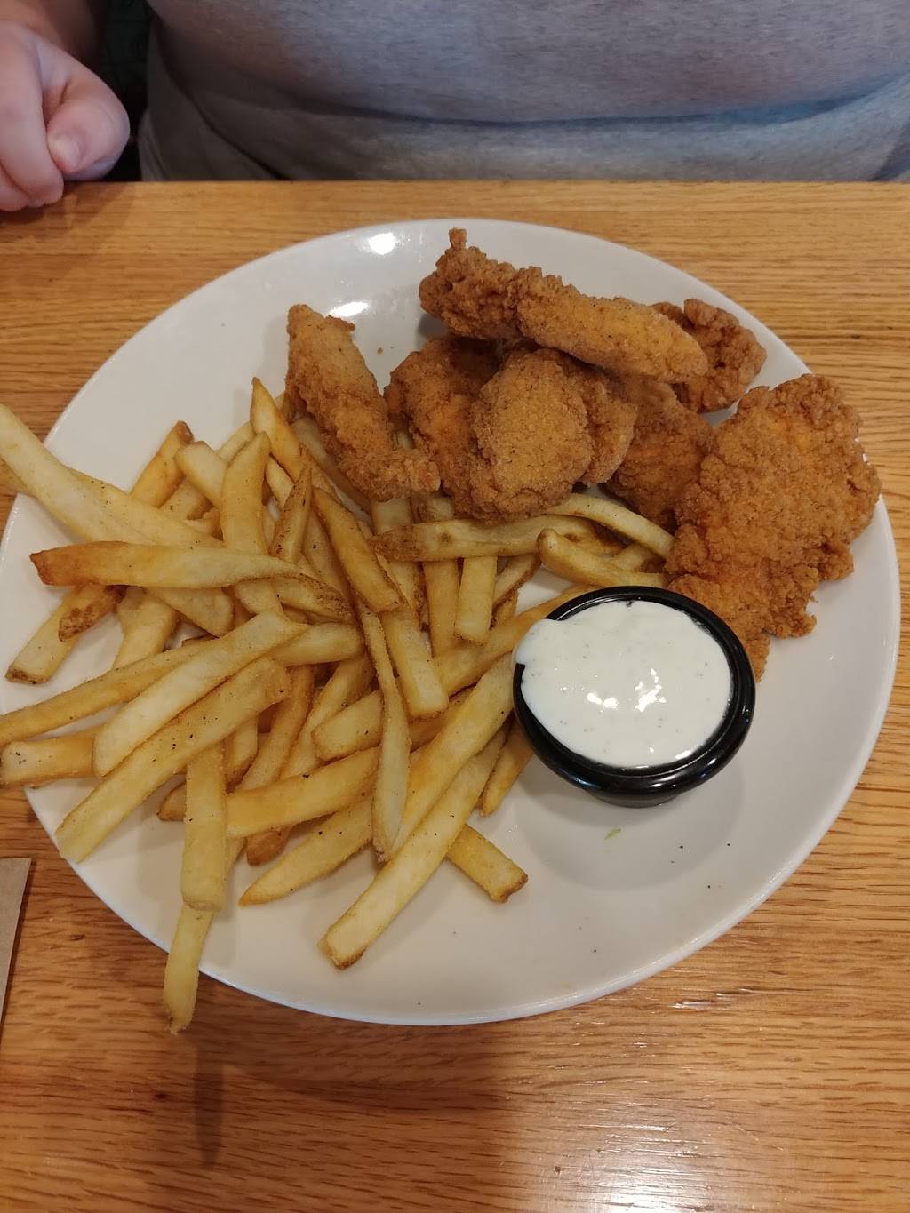 Applebees Grill + Bar | restaurant | 2440 Ontario Dr, St Johns, MI 48879, USA | 9892242706 OR +1 989-224-2706