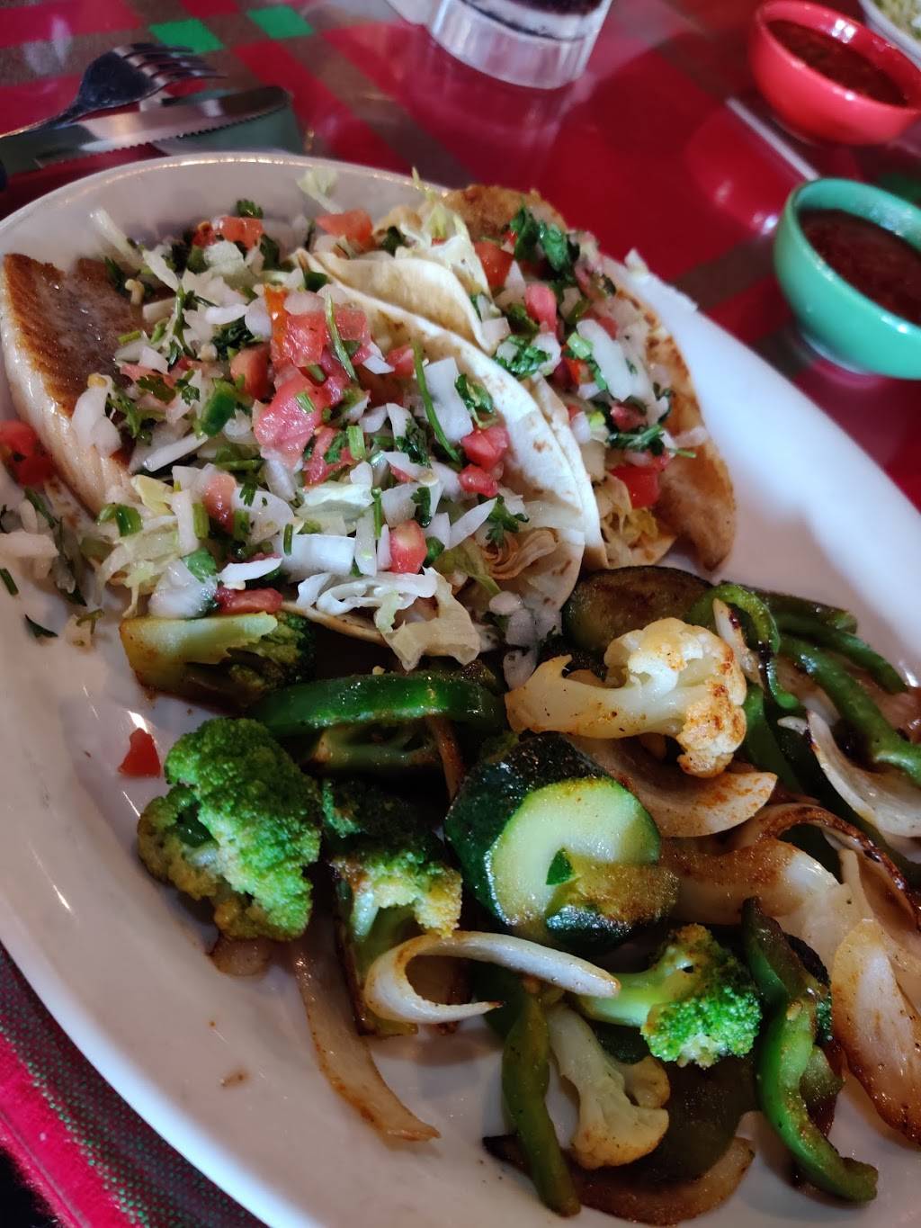 La Villa Mexican Grill & Seafood | restaurant | 2256 Murfreesboro Pike, Nashville, TN 37217, USA | 6153659979 OR +1 615-365-9979